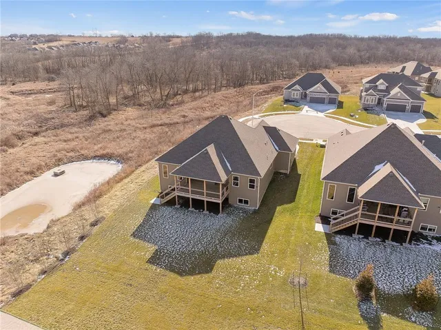 $600,040 | 7012 Northeast 102nd Court, Kansas City, MO 64156