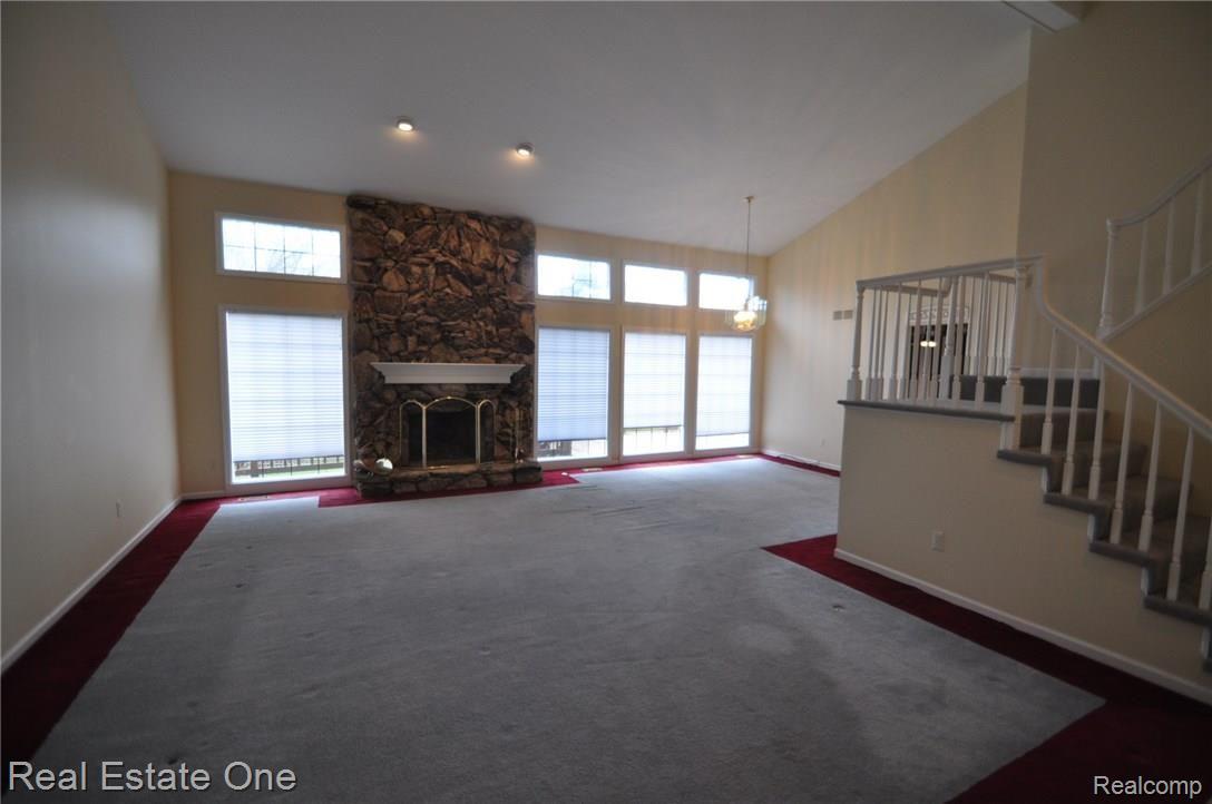1929 Ridgefield Court Rochester, MI 48306 - Photo 4 of 30 4.JPG