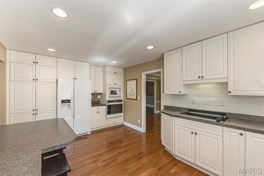 159 Spring Oaks Drive Ballwin, MO 63011 - Photo 11 of 49