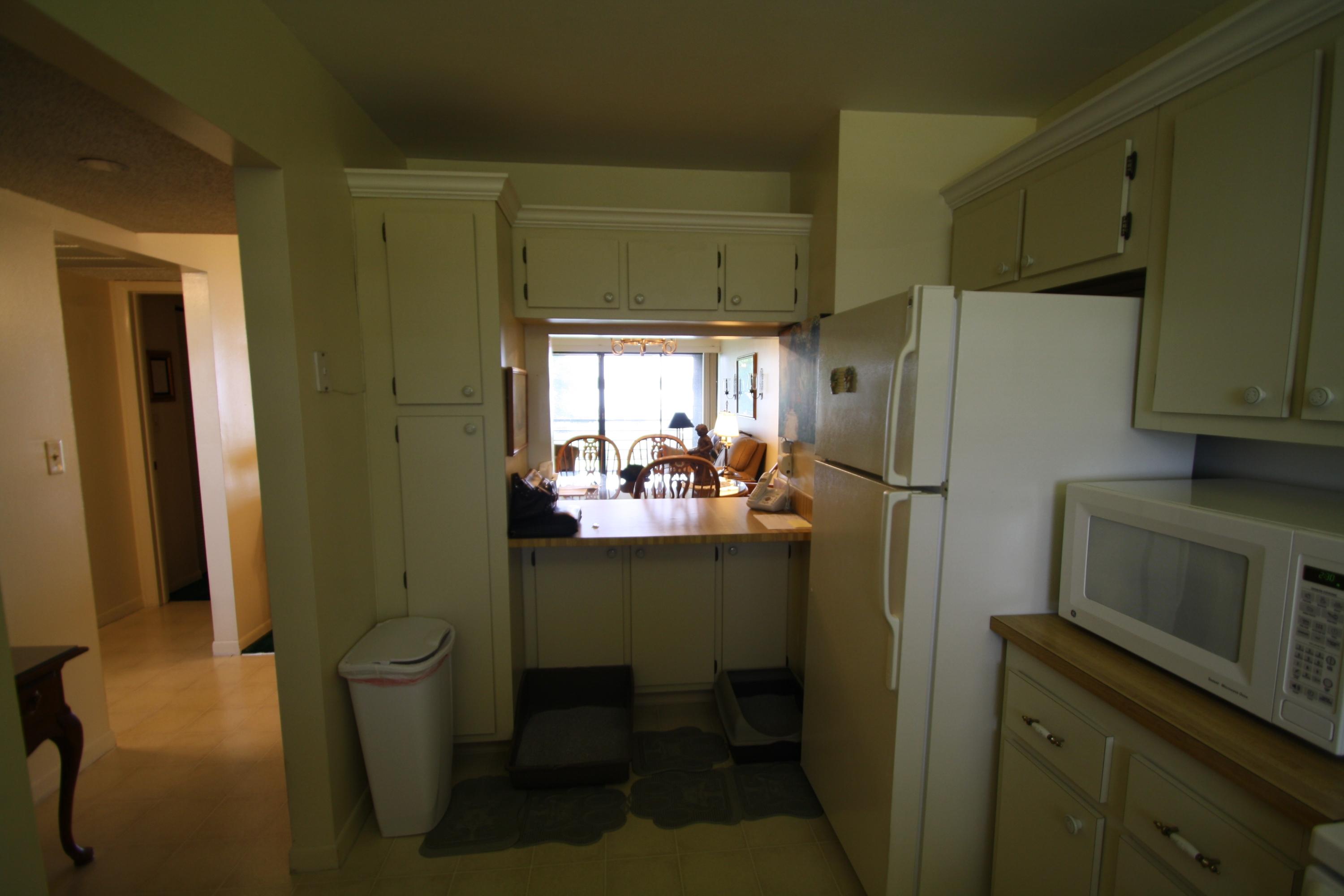 2141 Woolbright Road, Unit L206 Boynton Beach, FL 33426 - Photo 13 of 19 Kitchen 3