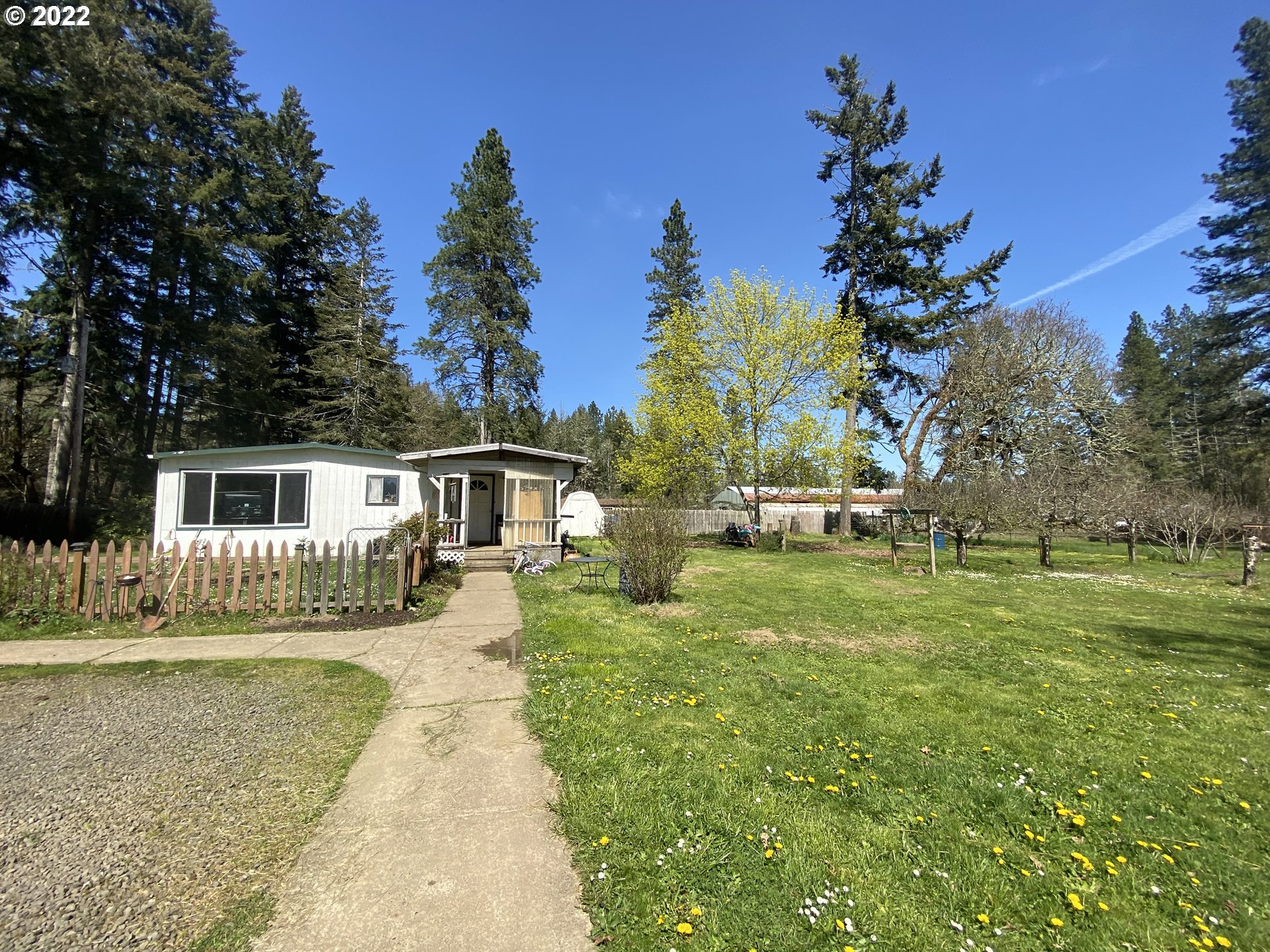 25553 Perkins Road Veneta, OR 97487 - Photo 3 of 31 Gallery Image 3