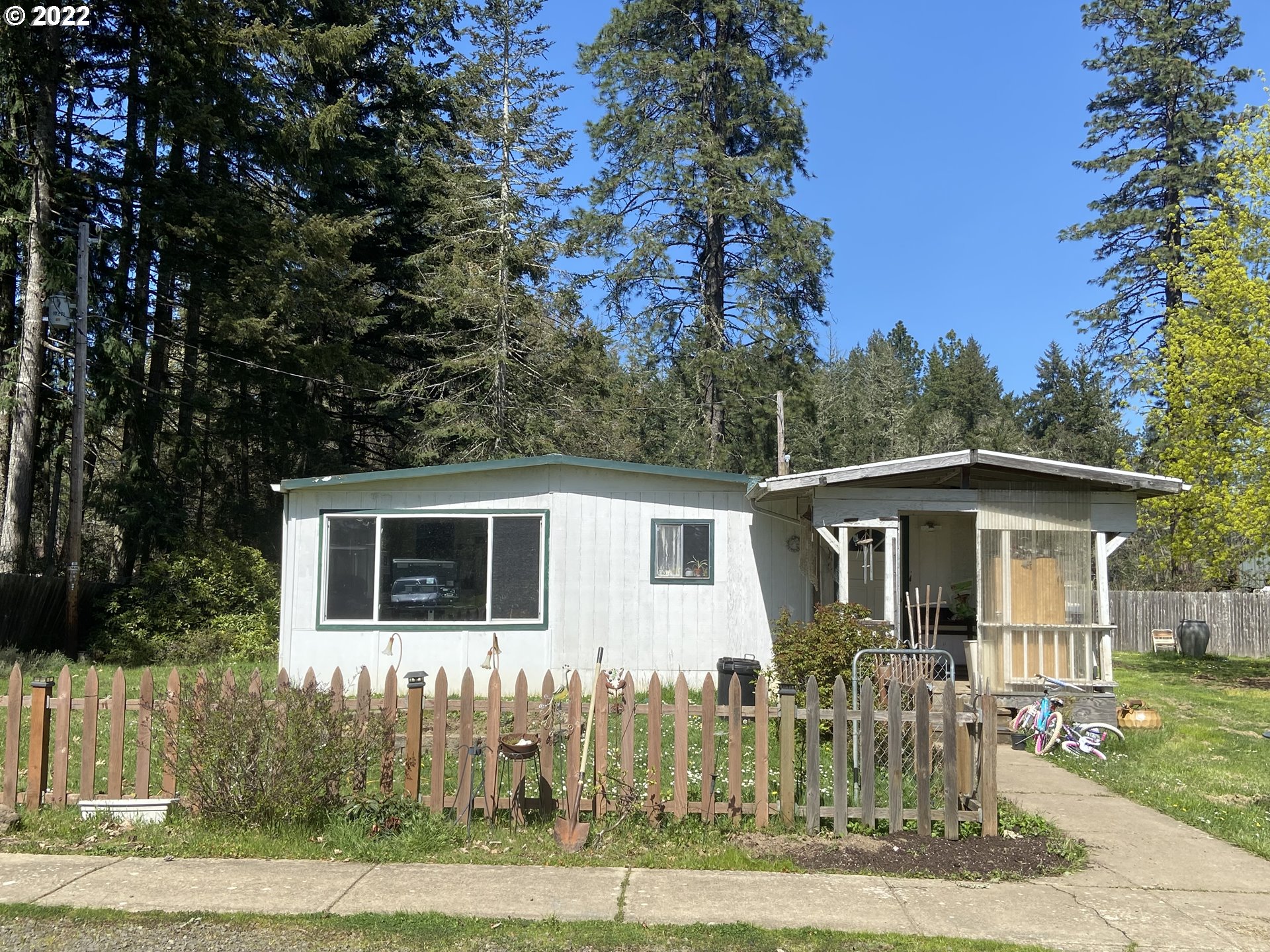 25553 Perkins Road Veneta, OR 97487 - Photo 4 of 31 Gallery Image 4