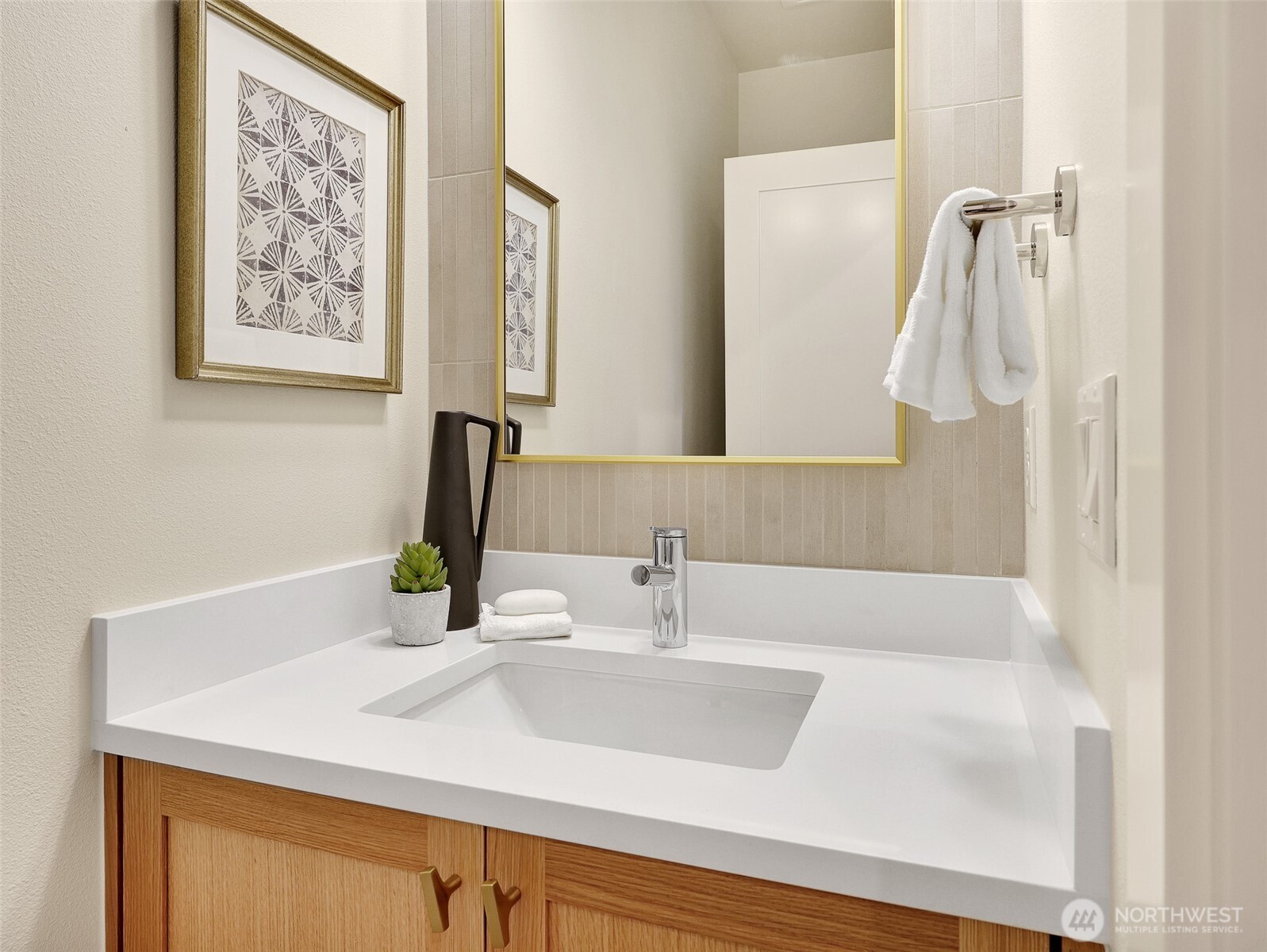 1410 North 47th Street, Unit A Seattle, WA 98103 - Photo 32 of 40