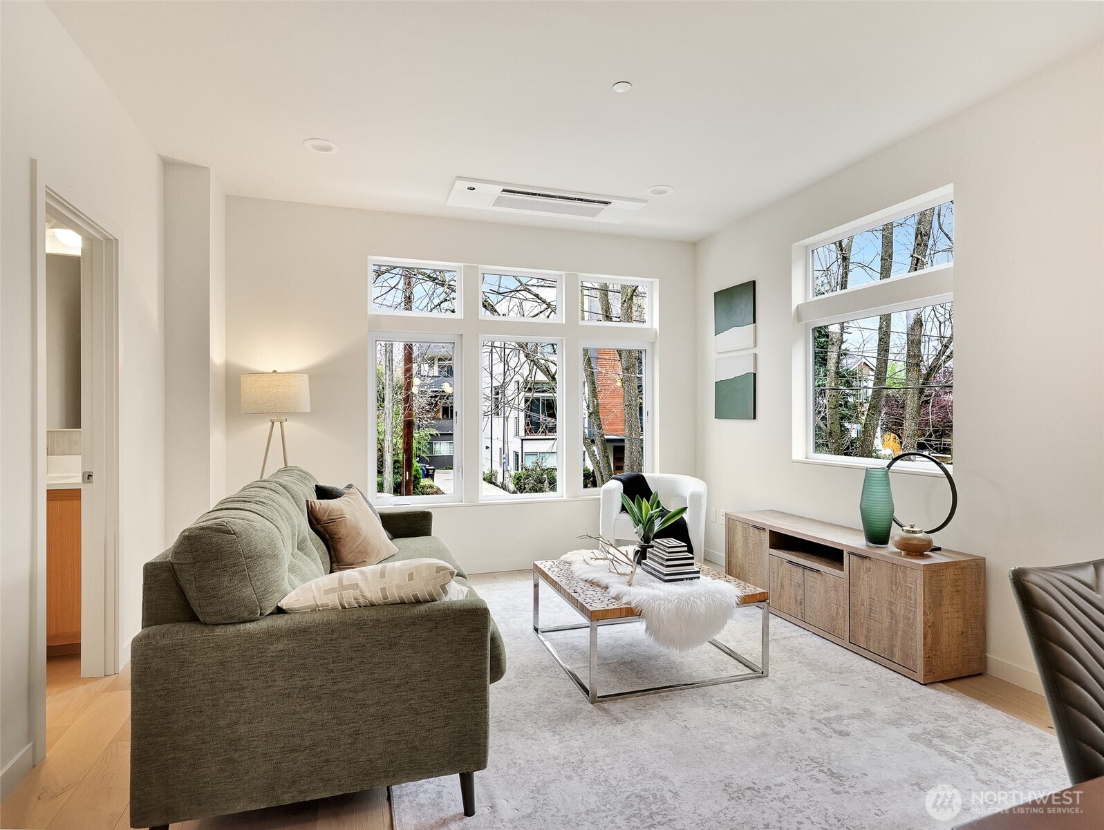 1410 North 47th Street, Unit A Seattle, WA 98103 - Photo 5 of 40