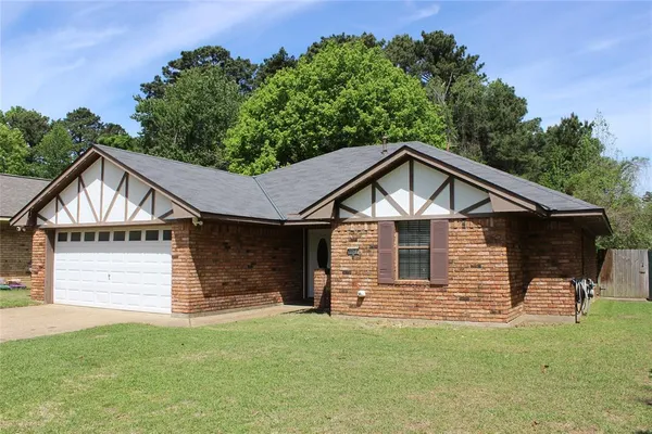 $185,000 | 9021 Hollow Bluff Drive, Haughton, LA 71037