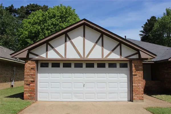 $185,000 | 9021 Hollow Bluff Drive, Haughton, LA 71037