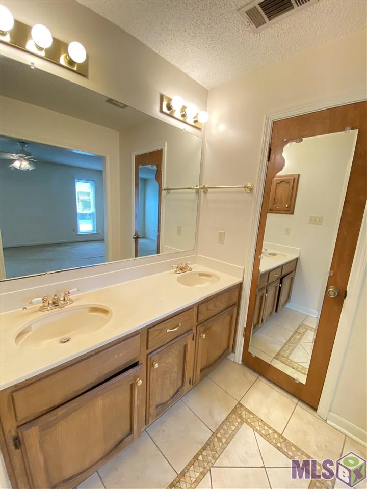 8725 Sharlane Drive Baton Rouge, LA 70809 - Photo 12 of 21 Gallery Image 12
