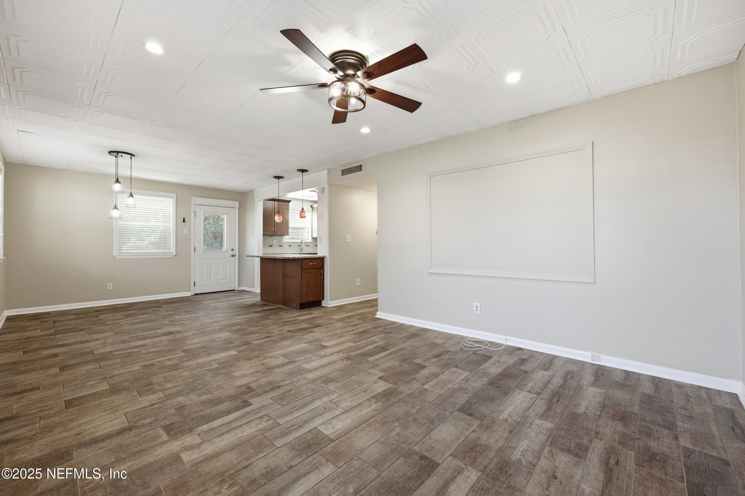 7110 Waikiki Road Jacksonville, FL 32216 - Photo 16 of 39 6_the real estateographers_009