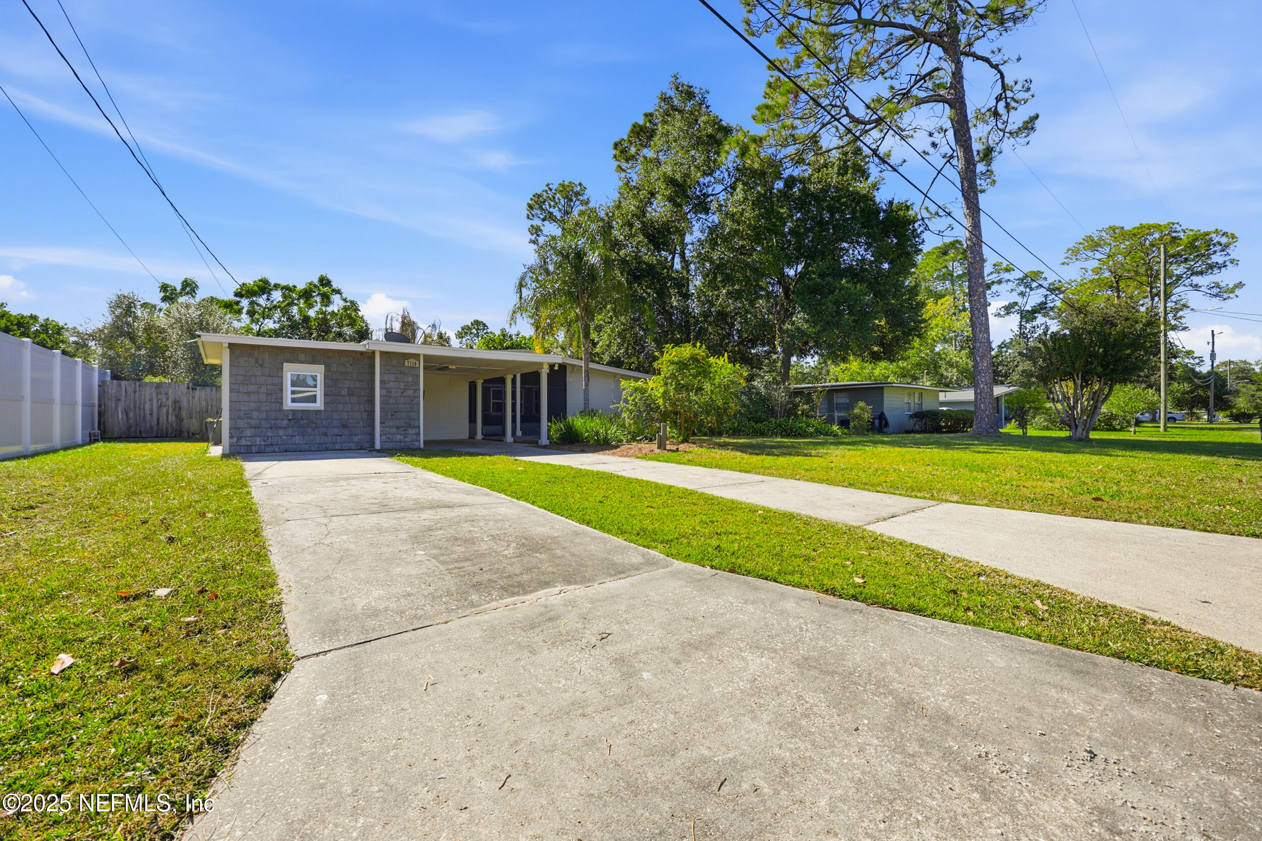 7110 Waikiki Road Jacksonville, FL 32216 - Photo 4 of 39 Two Driveways