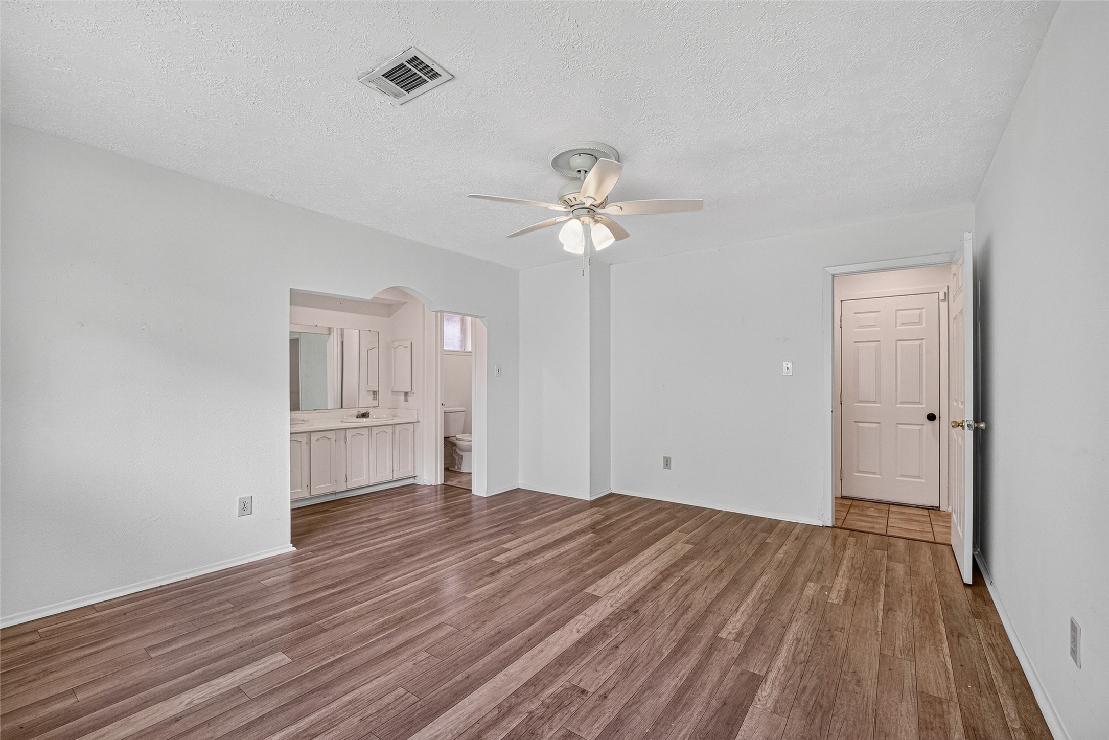 911 Buoy Road Houston, TX 77062 - Photo 14 of 17