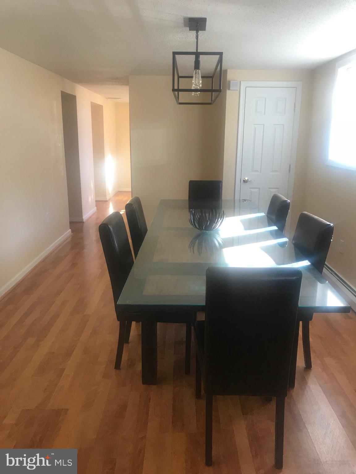 15401 Michigan Rd. Woodbridge, VA 22191 - Photo 12 of 24 Large Dining room