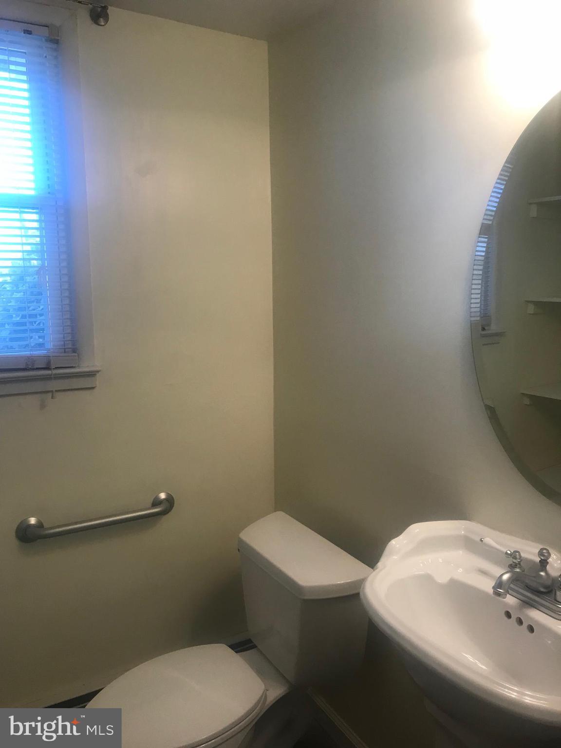 15401 Michigan Rd. Woodbridge, VA 22191 - Photo 21 of 24 Downstairs Full bath