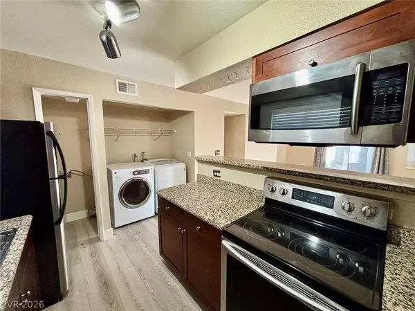 $1,550 | 2750 South Durango Drive, Unit 1064, Las Vegas, NV 89117