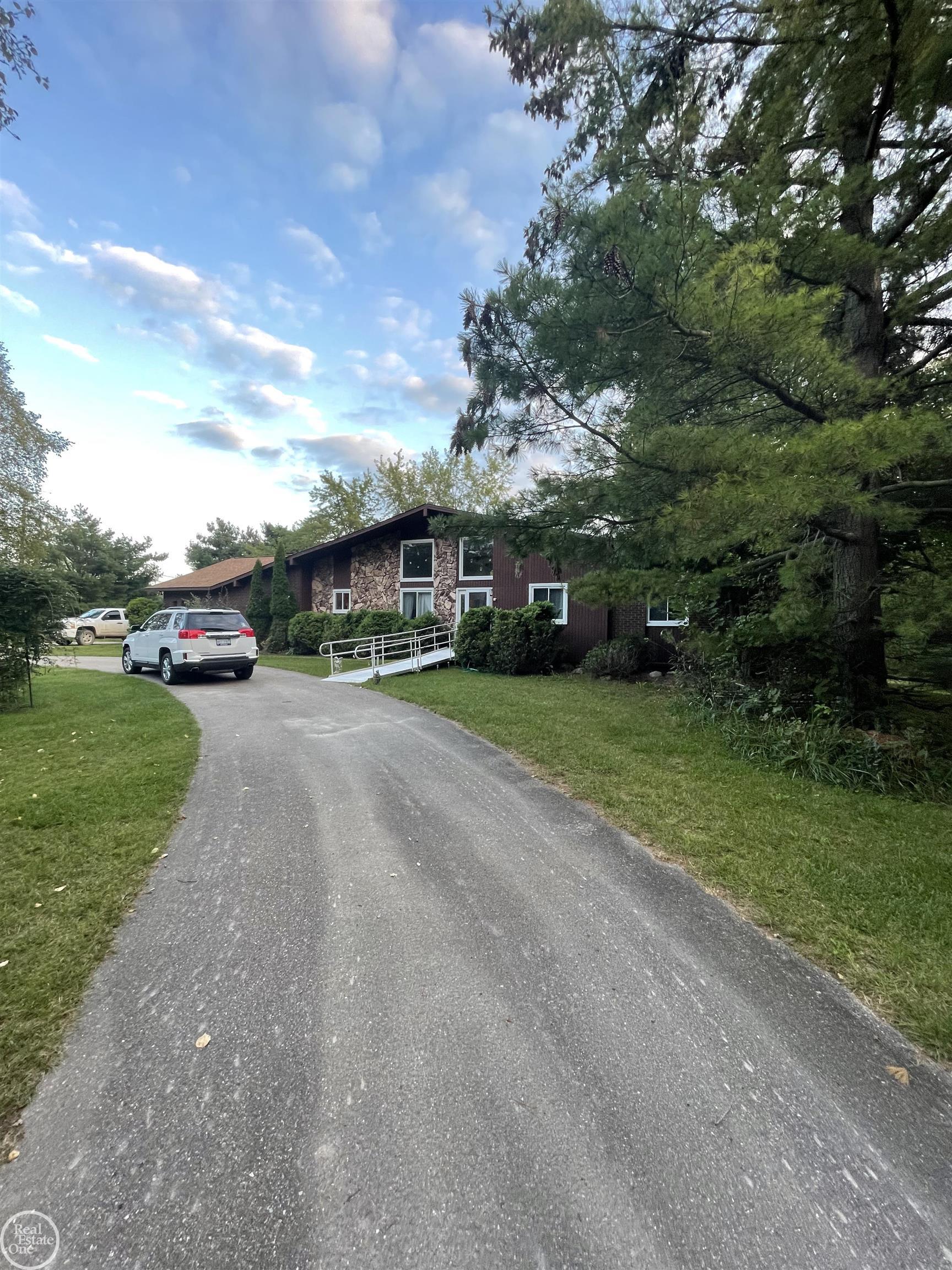 13665 Rattalee Lake Road Davisburg, MI 48350 - Photo 26 of 28