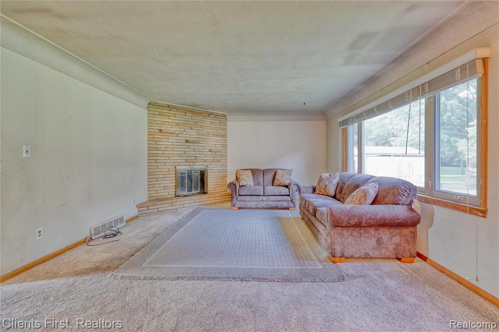 860 Ruff Drive Monroe, MI 48162 - Photo 8 of 33