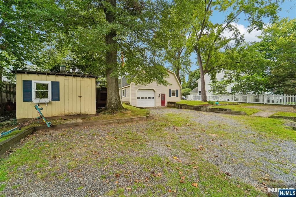 46 Schraalenburgh Road Haworth, NJ 07641 - Photo 7 of 42 Gallery Image 7