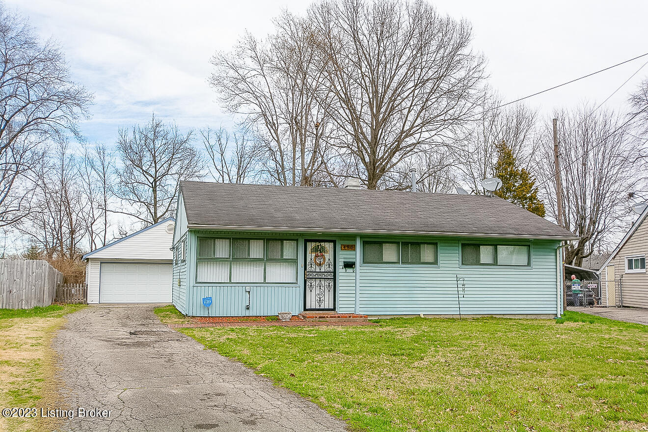 4807 Raven Road Louisville, KY 40213 - Photo 1 of 35 Welcome to 4807 Raven Rd!