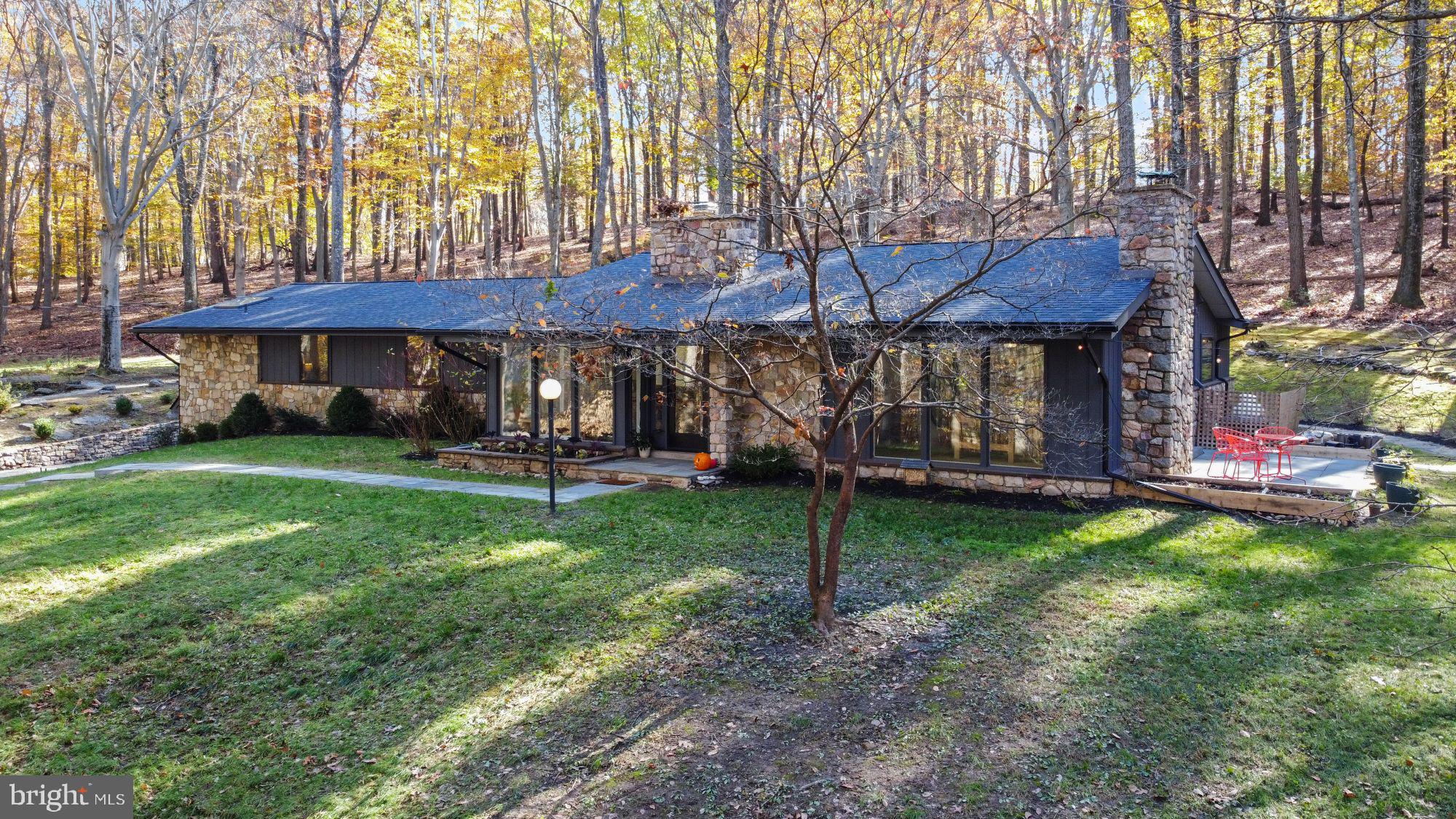 7036 Upper York Road New Hope, PA 18938 - Photo 3 of 45