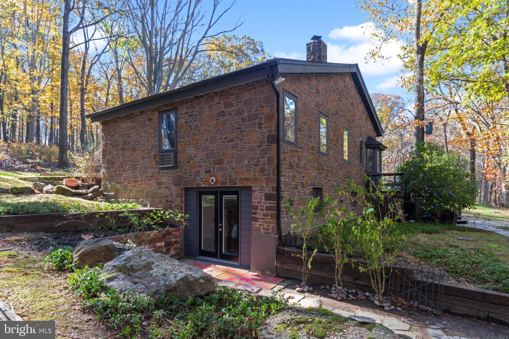 7036 Upper York Road New Hope, PA 18938 - Photo 41 of 45 Guest Studio Area Entrance