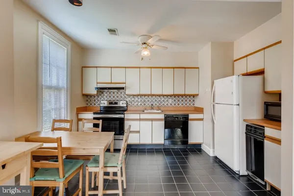 $1,650 | 1435 Bolton Street, Unit 2, Baltimore, MD 21217