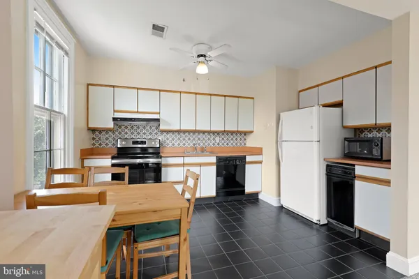 $1,650 | 1435 Bolton Street, Unit 2, Baltimore, MD 21217