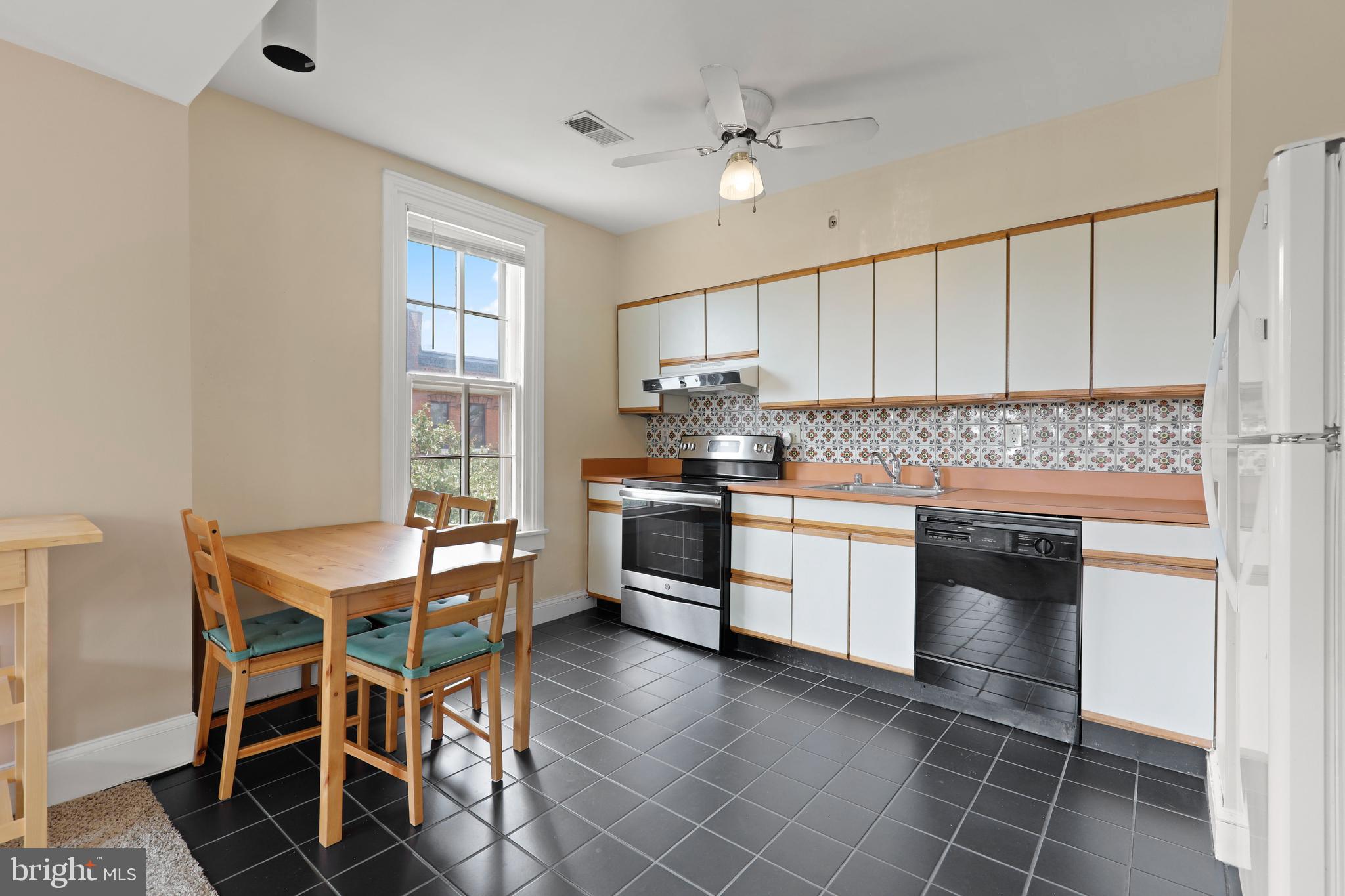 1435 Bolton Street, Unit 2 Baltimore, MD 21217 - Photo 26 of 45 Bright place to prepare and enjoy meals