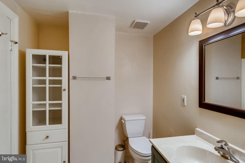 1435 Bolton Street, Unit 2 Baltimore, MD 21217 - Photo 32 of 45