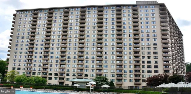 $1,995 | 5225 Pooks Hill Road, Unit 120N, Bethesda, MD 20814