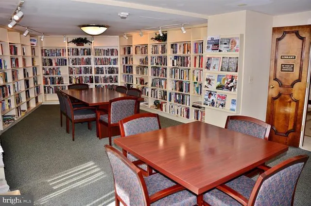 $1,995 | 5225 Pooks Hill Road, Unit 120N, Bethesda, MD 20814