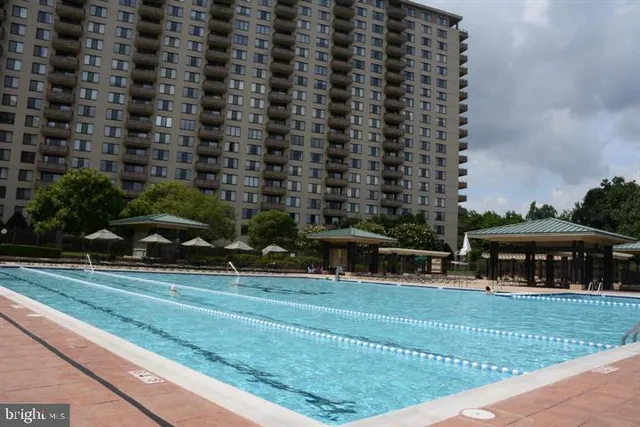 $1,995 | 5225 Pooks Hill Road, Unit 120N, Bethesda, MD 20814