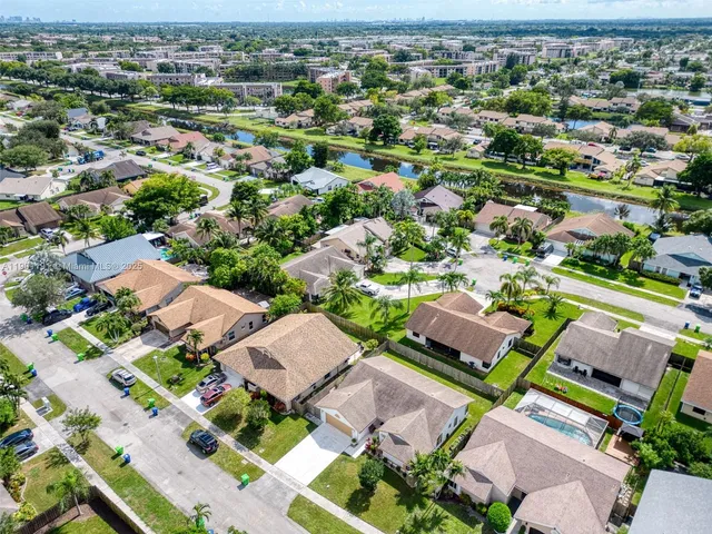 $530,000 | 10640 Northwest 32nd Street, Sunrise, FL 33351