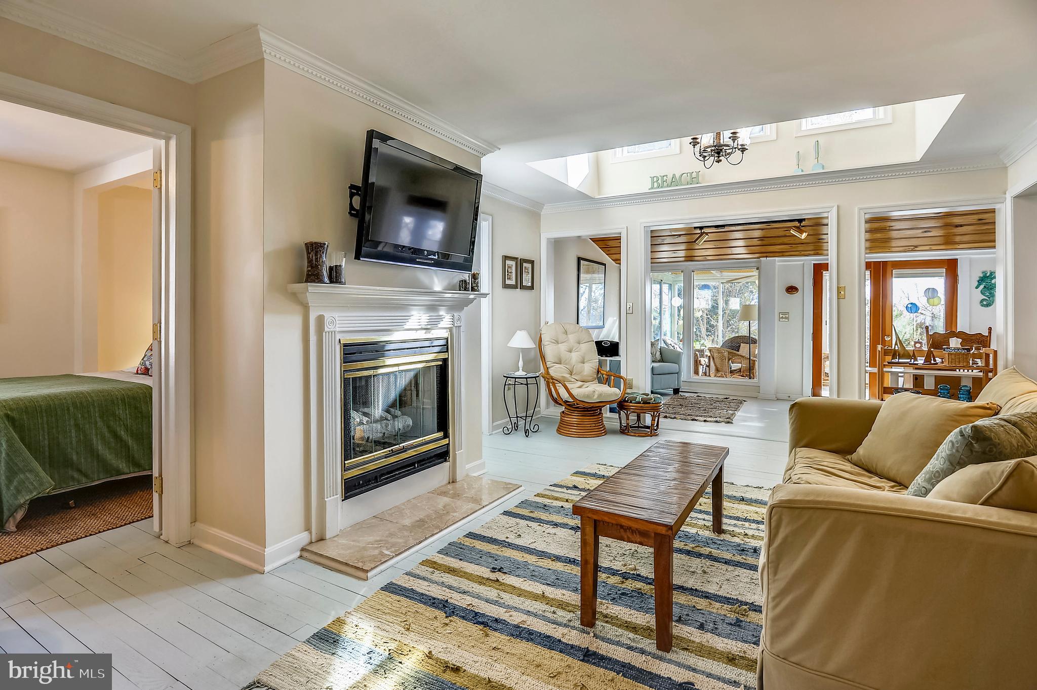 4888 Ridge Road Chesapeake Beach, MD 20732 - Photo 12 of 56 Spacious living room