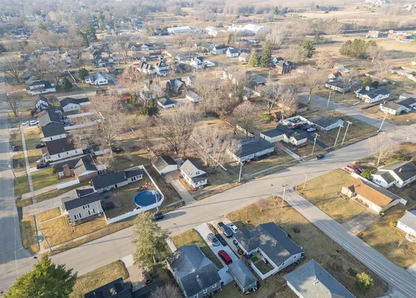 $124,000 | 516 West Wells Street, Geneseo, IL 61254