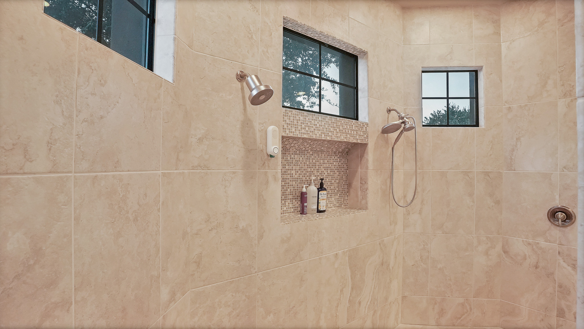 409 Escalera Parkway Georgetown, TX 78628 - Photo 25 of 40 a bathroom with a bathtub and shower