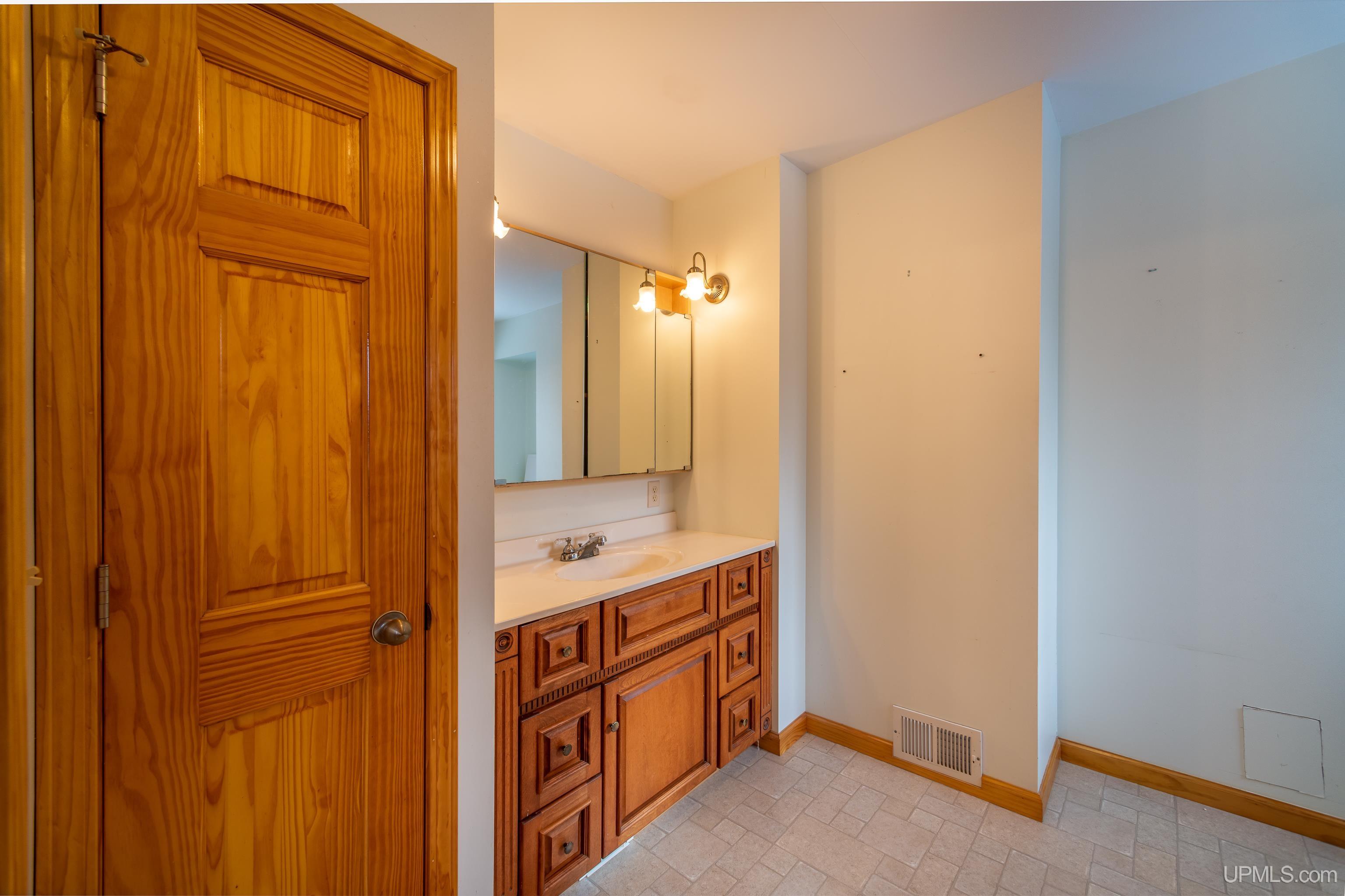 1787 Co Road Marquette, MI 49855 - Photo 19 of 56