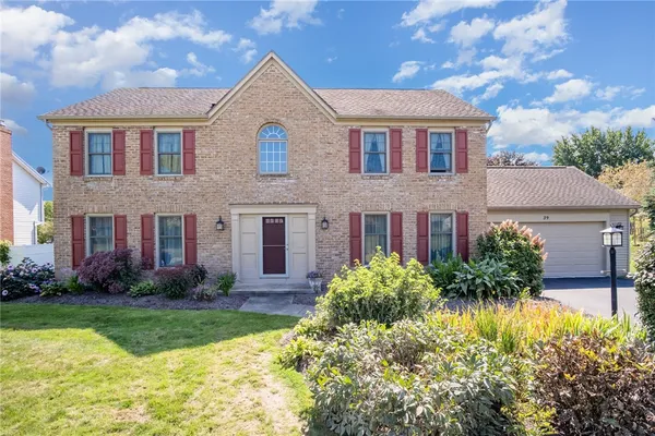 $539,900 | 39 Saddle Brook, Pittsford, NY 14534