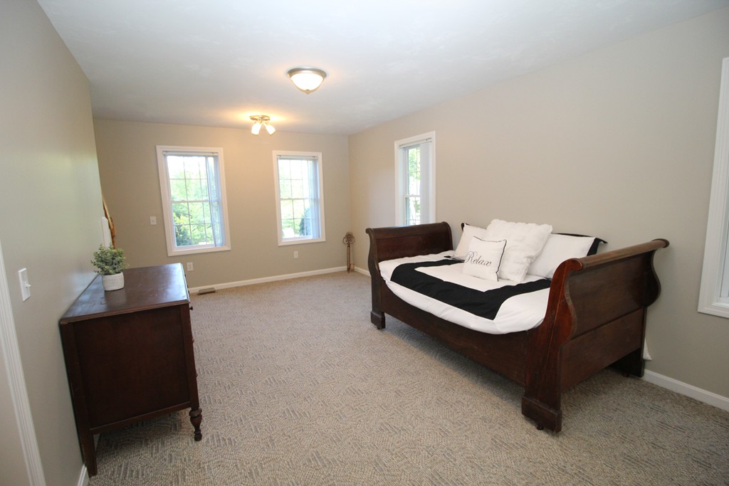 576 Barre Road Templeton, MA 01468 - Photo 16 of 30