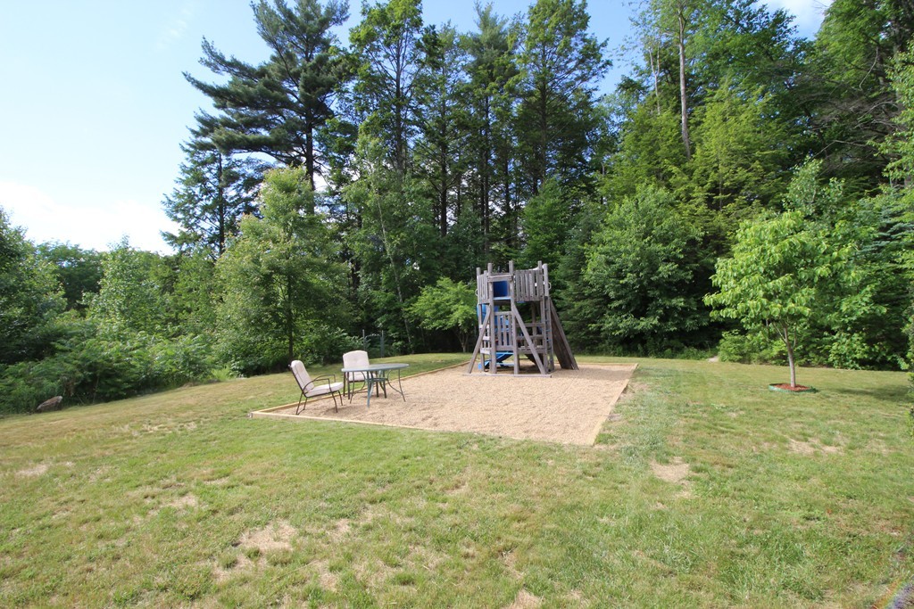 576 Barre Road Templeton, MA 01468 - Photo 4 of 30