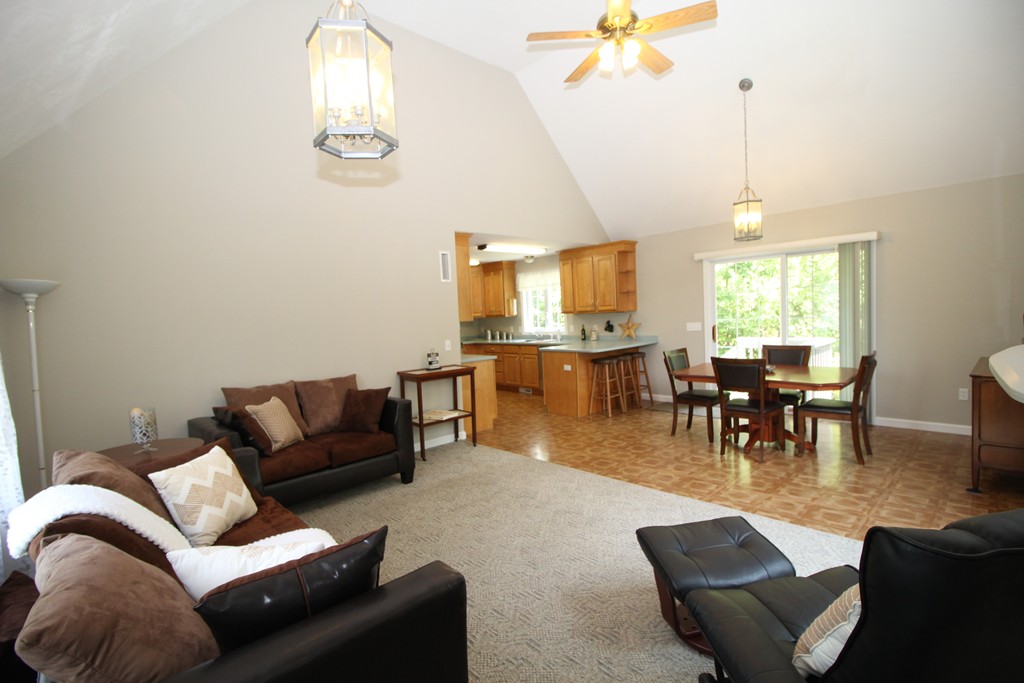 576 Barre Road Templeton, MA 01468 - Photo 10 of 30