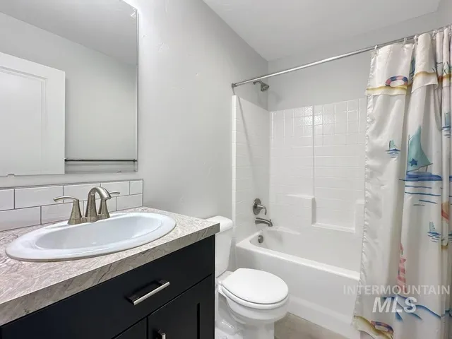 $1,900 | 1670 Panama Avenue, Emmett, ID 83617