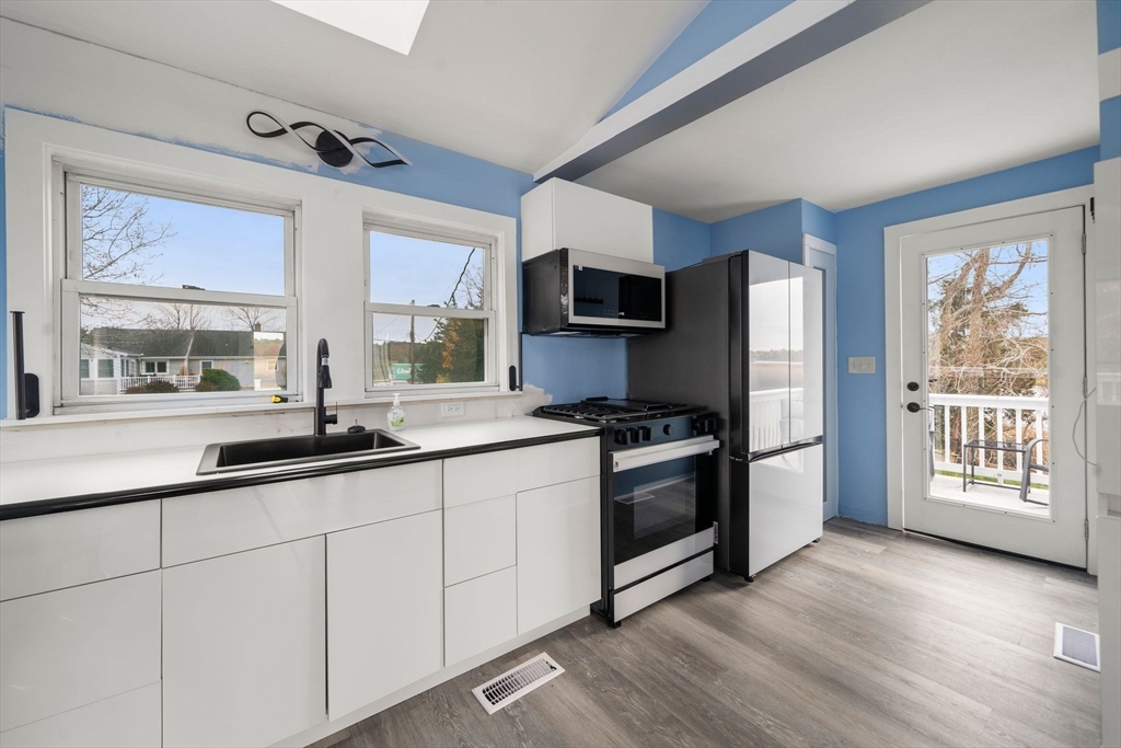 156 Sandwich Road Wareham, MA 02571 - Photo 16 of 32