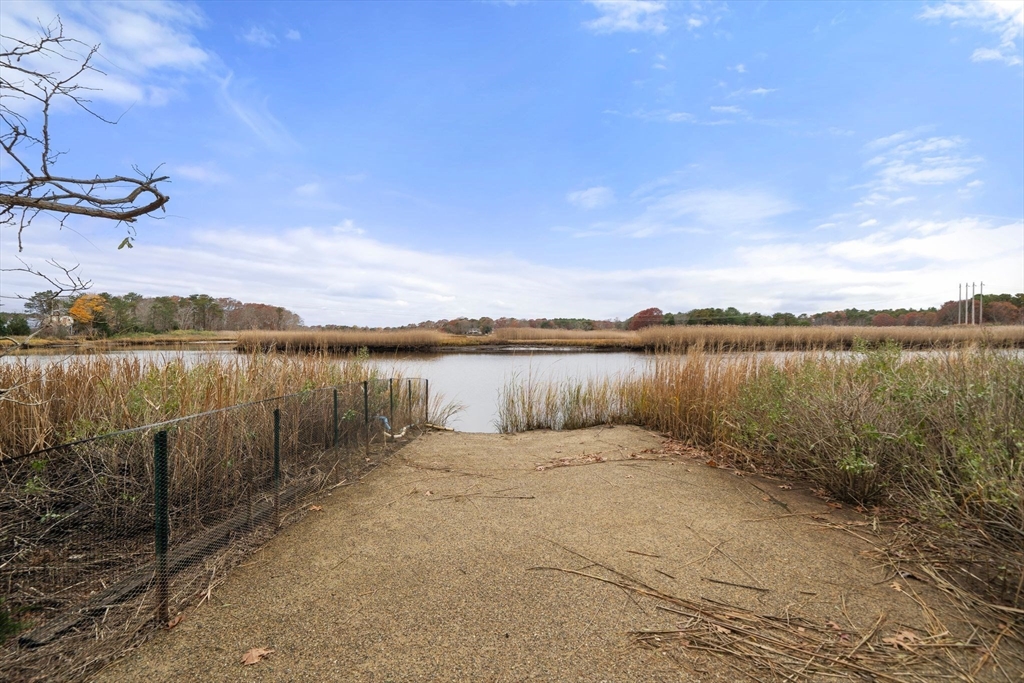 156 Sandwich Road Wareham, MA 02571 - Photo 4 of 32