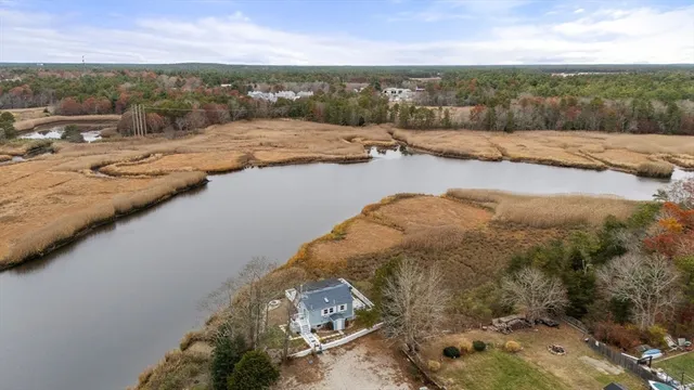 $404,900 | 156 Sandwich Road, Wareham, MA 02571