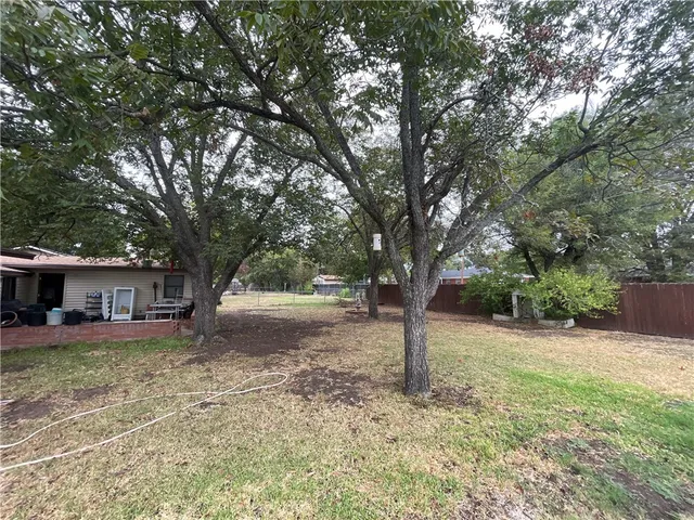 $250,000 | 325 Bellaire Drive, Woodway, TX 76712