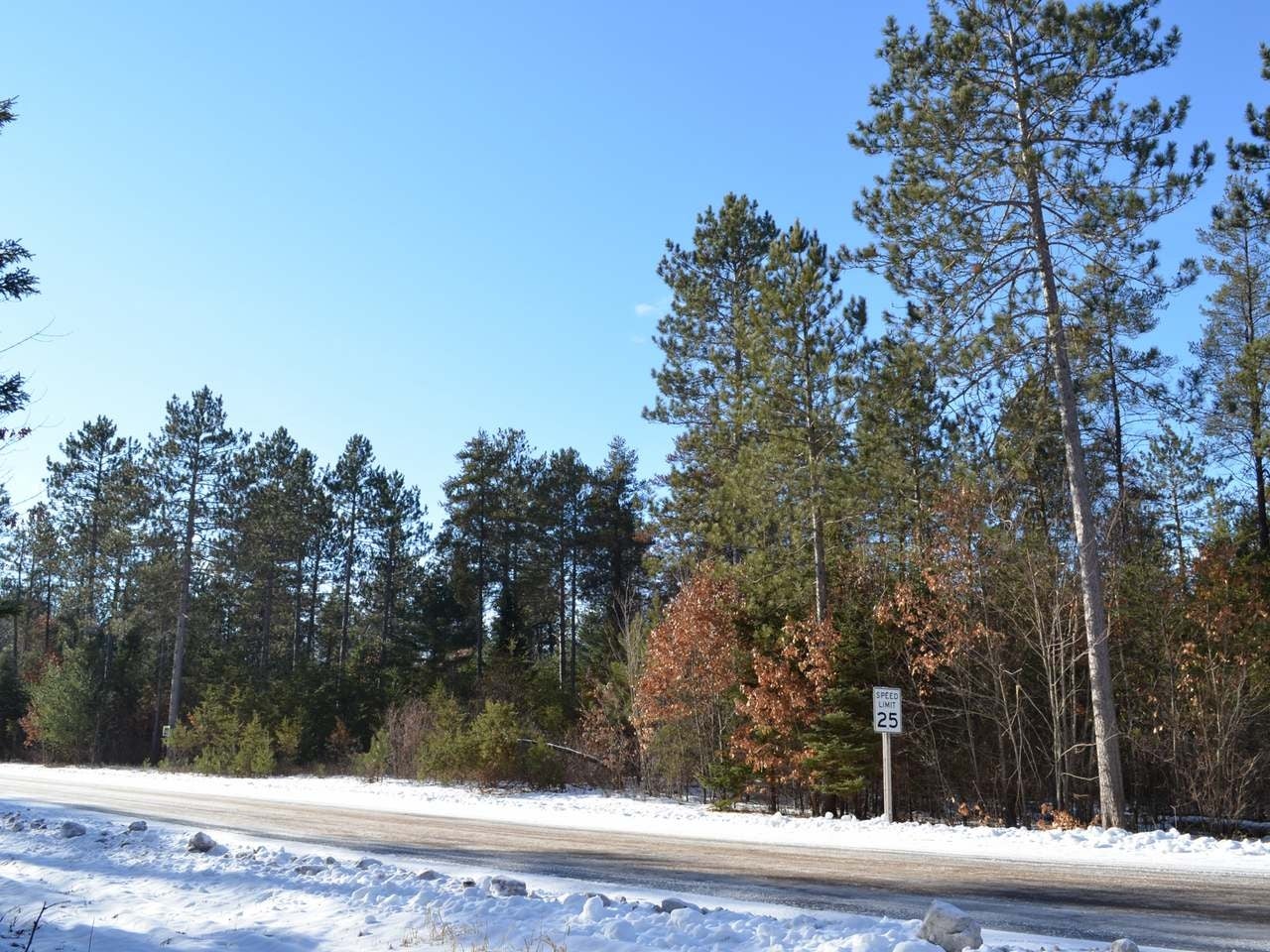 14 Ralph Lane Tomahawk, WI 54487 - Photo 3 of 9 Gallery Image 3