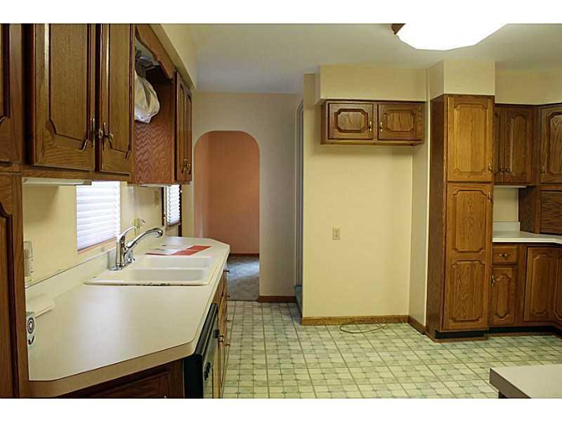 4352 Grange Hall Road Springfield, OH 45504 - Photo 6 of 19