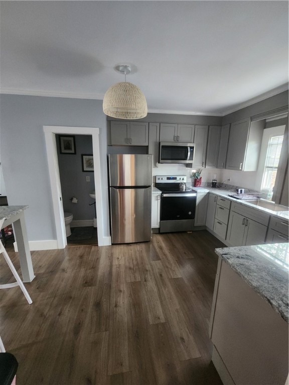 14 Lucas Avenue Newport, RI 02840 - Photo 3 of 18