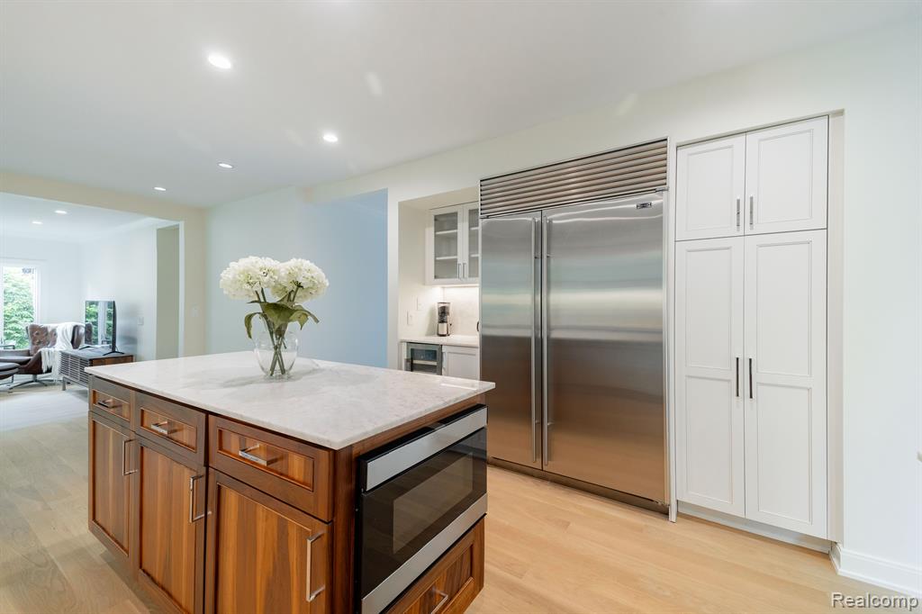 655 Canterbury Road Grosse Pointe Woods, MI 48236 - Photo 21 of 58