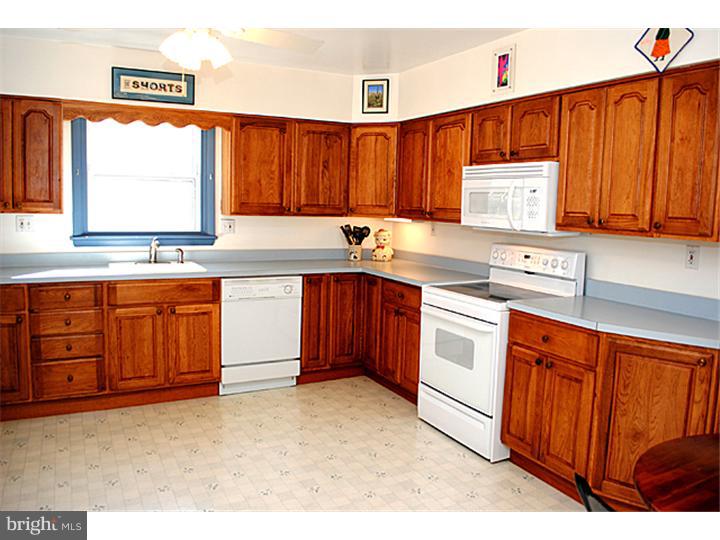 2417 Knowles Road Wilmington, DE 19810 - Photo 2 of 24 Gallery Image 2