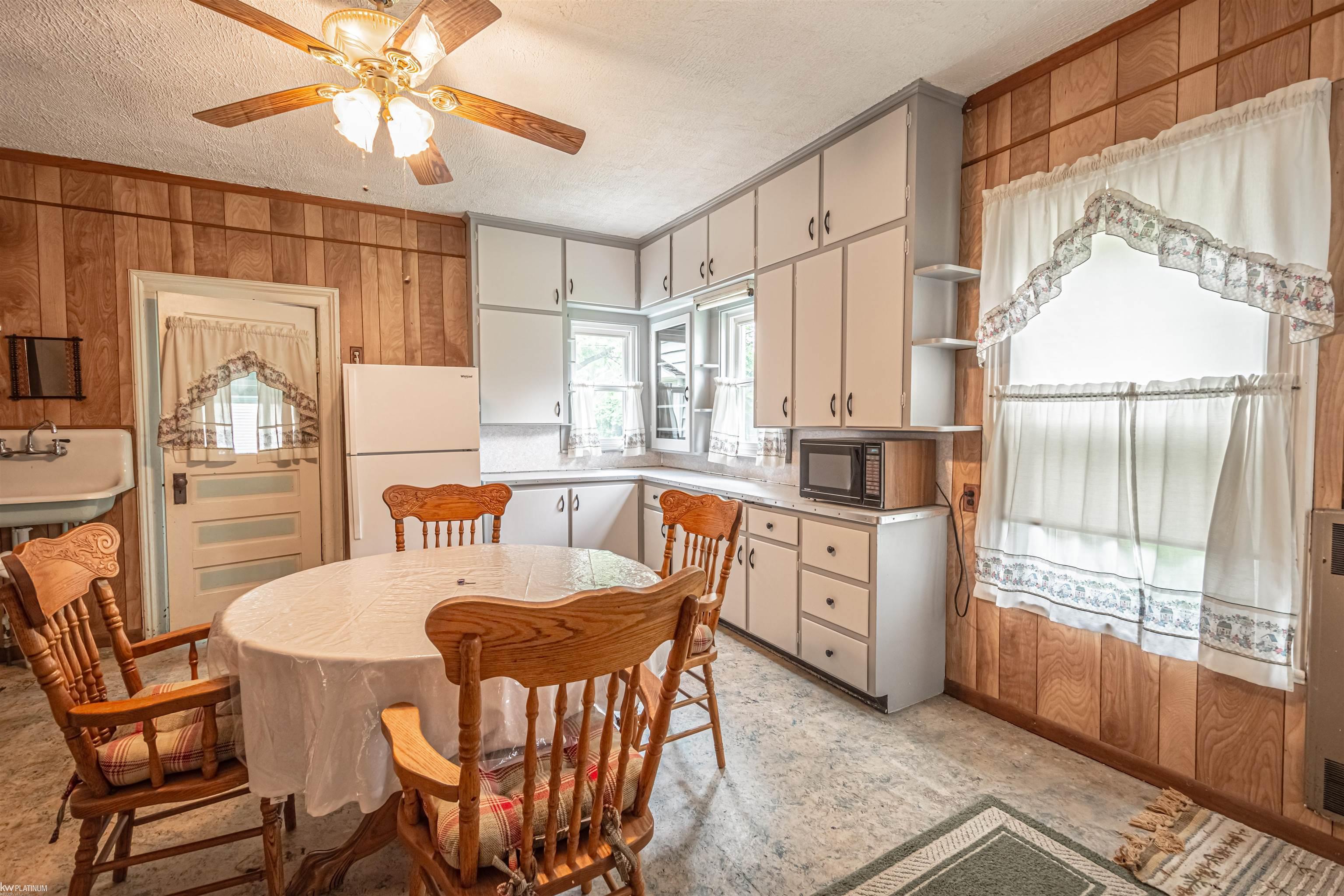 2420 Stone Street Port Huron, MI 48060 - Photo 5 of 15